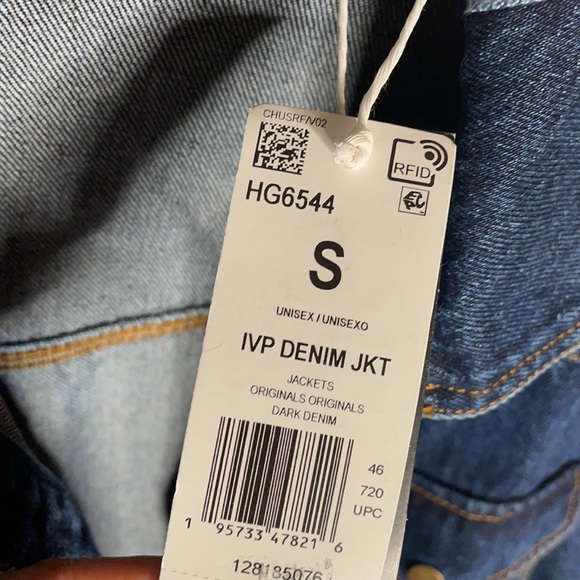 NWT Ivy Park Rodeo Unisex Oversized Denim Jacket - Sold Out Everywear - Picture 6 of 12